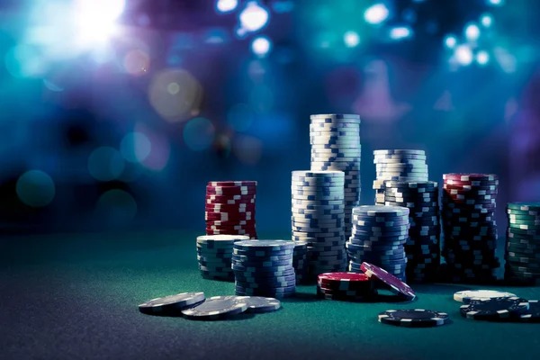 Live dealer at vipdewa blackjack table with HD multi-camera setup